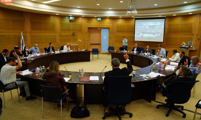 שקד: "מעל 61  ח"כים תומכים", קרעי: "זה לא הזמן"