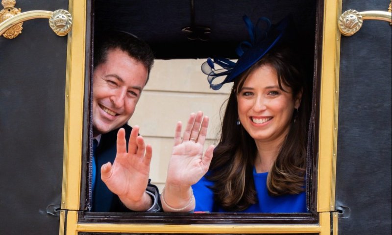 סיפור מהאגדות: ציפי חוטובלי בבית המלוכה