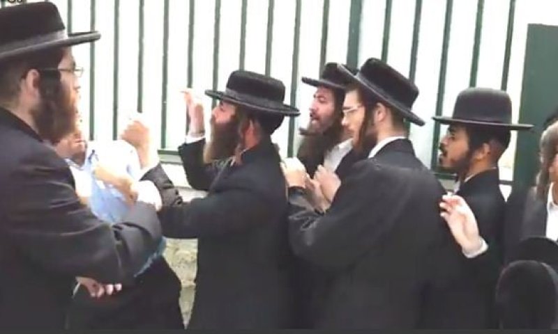 סרטון: כך נראות ההפגנות מול בית הספר בבית שמש