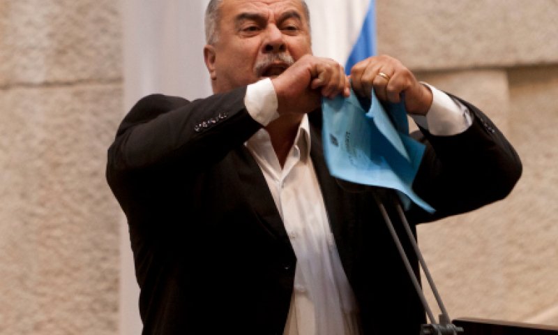 ח"כ מוחמד ברכה הורשע בתקיפת פעיל ימין