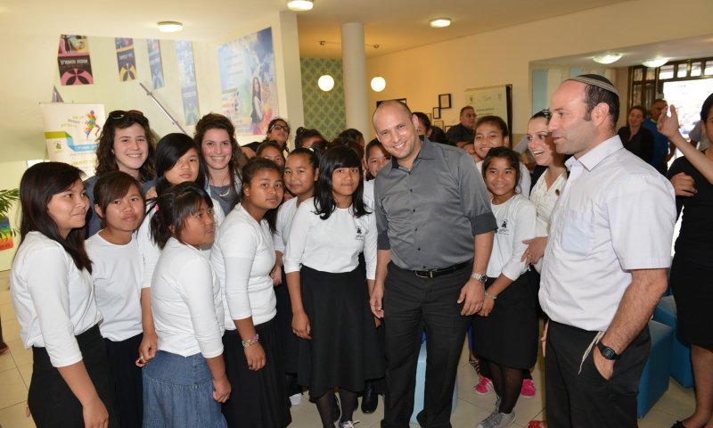 בנט: מנהלות בדרך כלל יותר מוצלחות ממנהלים