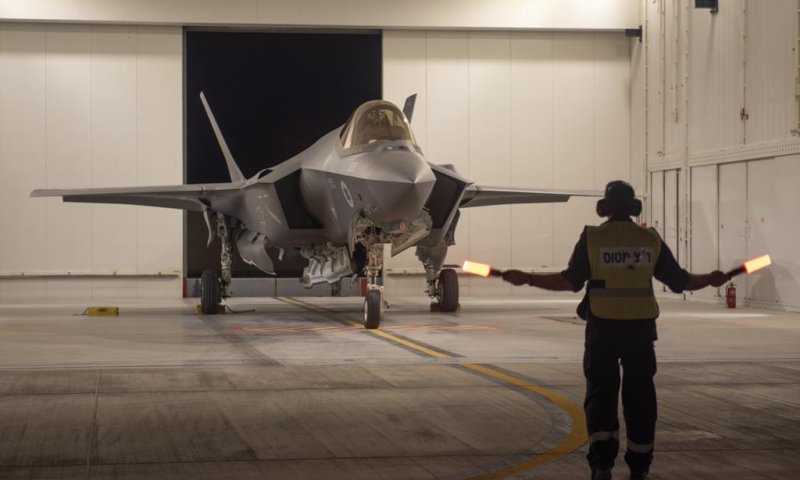 דיווח ערבי: ישראל תקפה מחסנים של חיזבאללה