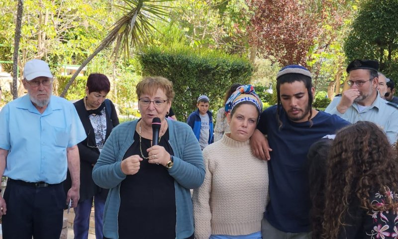 מצמרר: ההספד שנשאה אלמנתו של אלירז פרץ