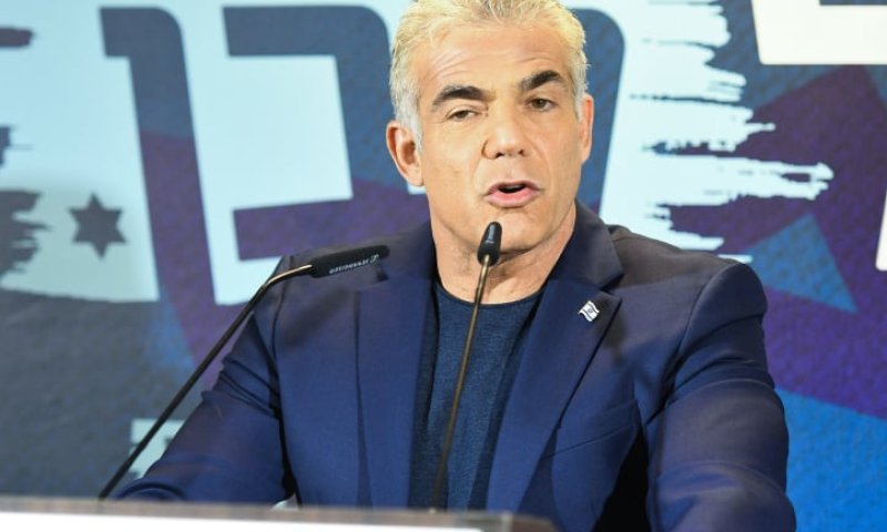 לפיד יוצא להגנתו של אראל סג"ל: "השעייתו &ndash; טעות"