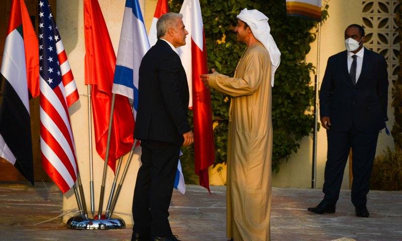 לפיד עדכן את שרי החוץ בפיגוע: "קיצונים אלימים"