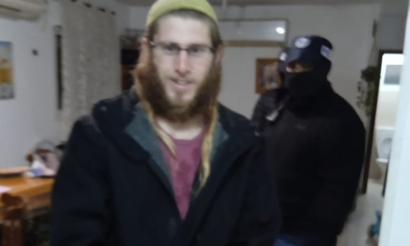 המשטרה פשטה על חומש; בין העצורים: ניצולי הפיגוע