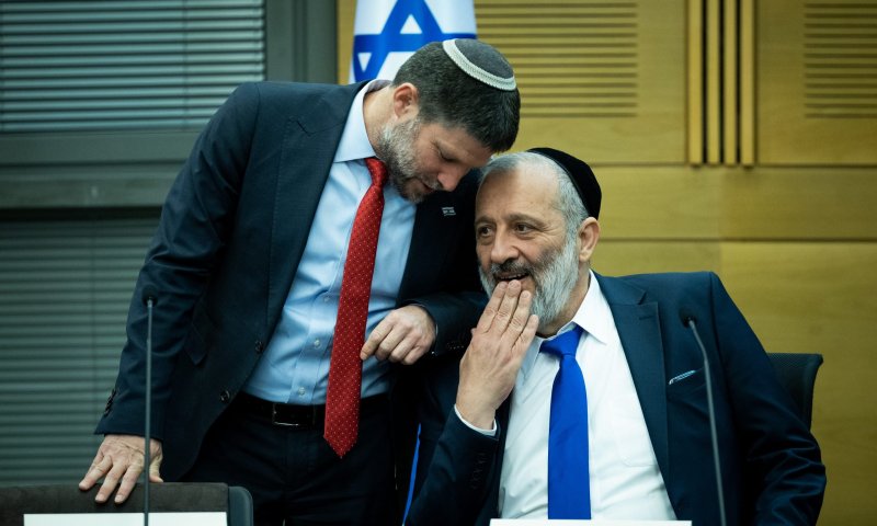 הלחץ עבד: קידום חוק הרבנים ייעצר