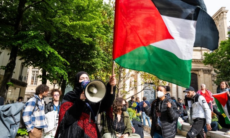 מול המצלמות: ה-FBI עצר מובילת מחאות אנטי-ישראליות בארה"ב