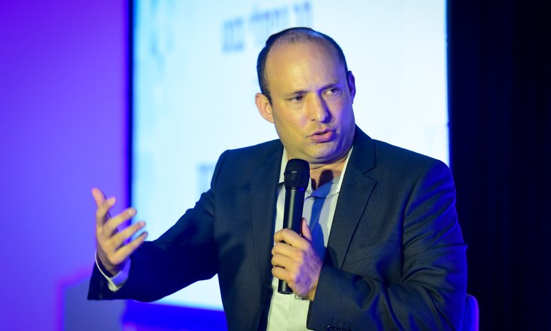 בנט חתם על הצו: "רדיפה כלכלית אחר פעילי טרור"