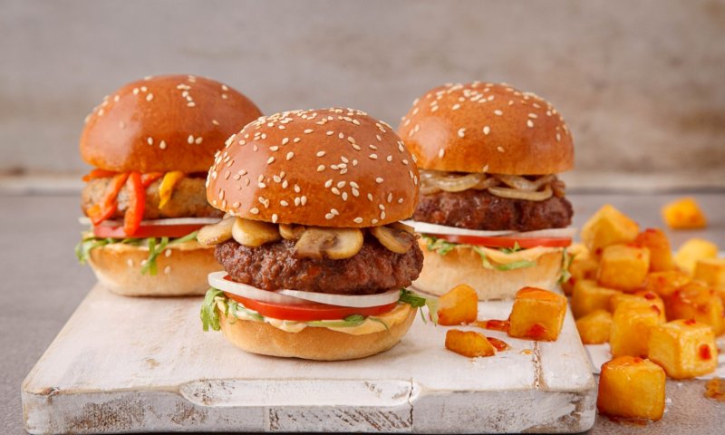 רשת "בורגרים" משיקה תפריט בטעמים