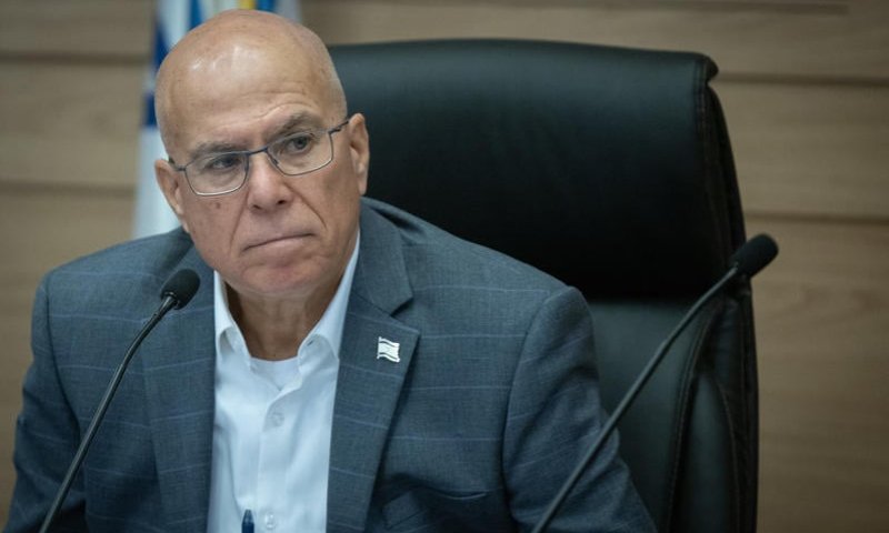 פוגל במכתב נזיפה לרונן בר: דורש שנציגי השב"כ יתייצבו בדיונים