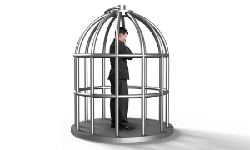 בכלא יש יותר חופש מאשר בבית הזה