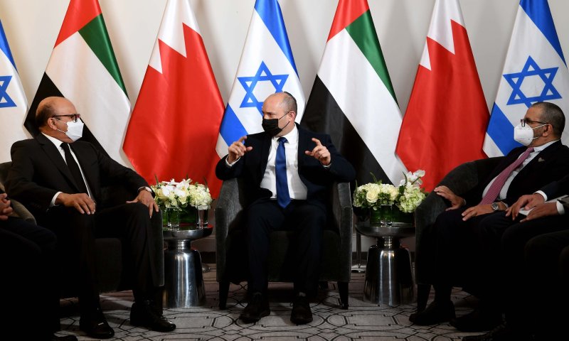 בנט קיים פגישה עם שרי החוץ של בחריין והאמיריות