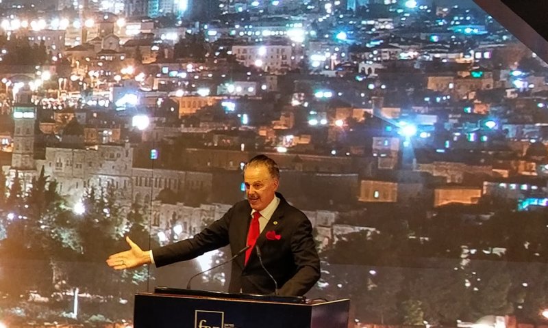 מייק אוונס רומז: בקרוב עוד הפתעה שתשמח את ישראל