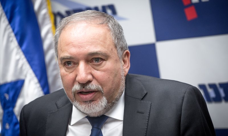 ליברמן שוב מזגזג: גל"צ לא תעזוב את צה"ל