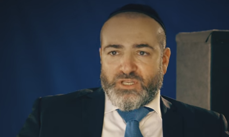 מצמרר: מהקומנדו הימי לאלוהים &bull; צפו