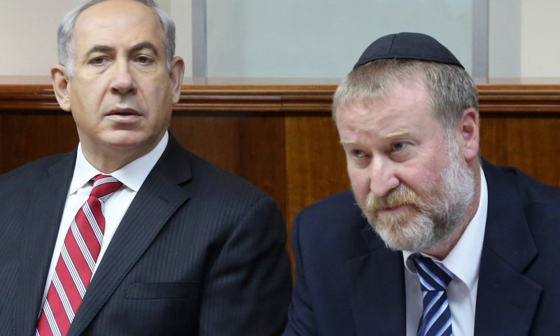 עו"ד אביעד ויסולי מפרק את כתב האישום נגד נתניהו