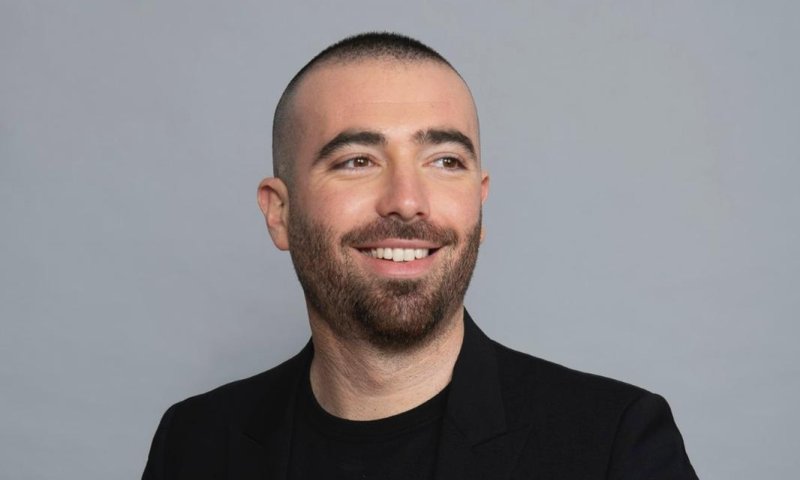 פסקול חייו: עומר אדם בהפתעה יוצאת דופן. צפו