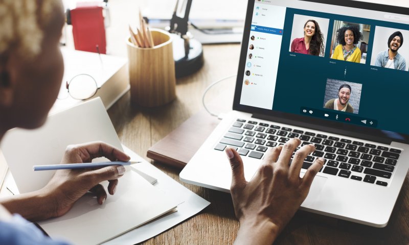 בבידוד? כך תעשו שיחות רבות משתתפים בקלות