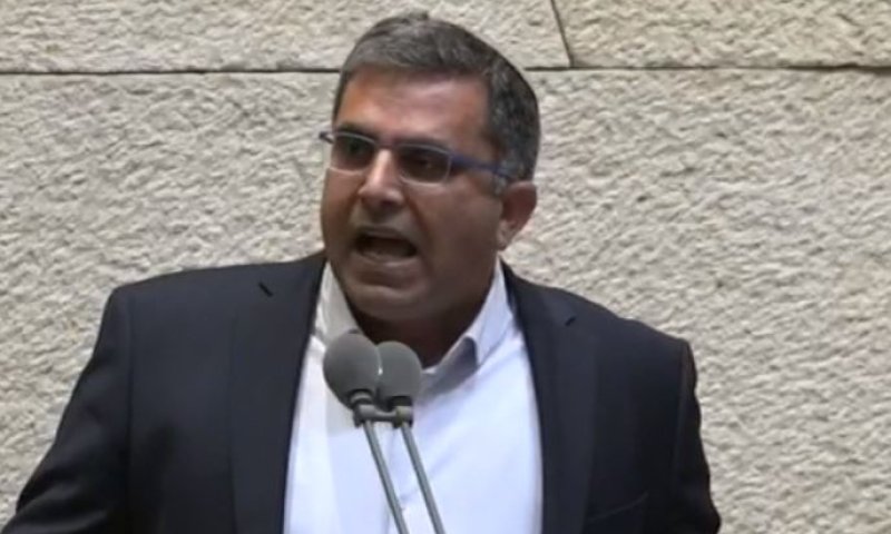 צפו: אופיר סופר מתפוצץ על מיקי לוי