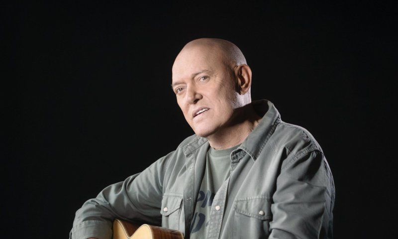 בייבי שלומי שבת: הזמר מוציא אלבום מיוחד לתינוקות