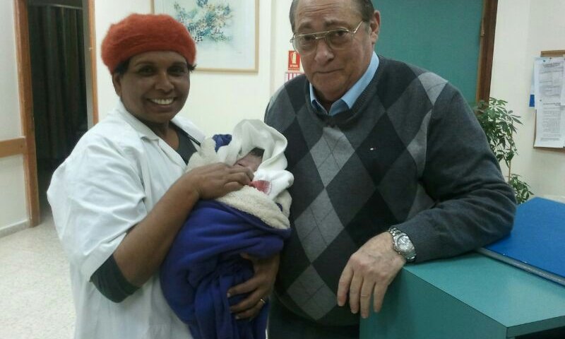 כרעה ללדת בכביש 60; הרופא: "זו הלידה ה-30 שלי"