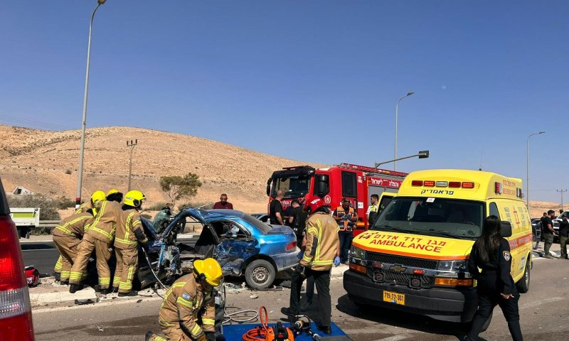 3 פצועים בתאונה בנגב, בהם אחד במצב קשה