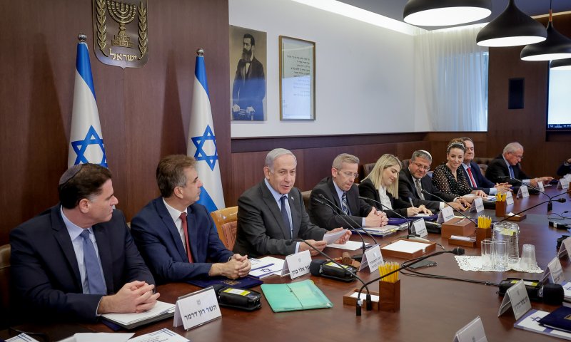 סקר: גוש הימין מזנק ל-58 מנדטים