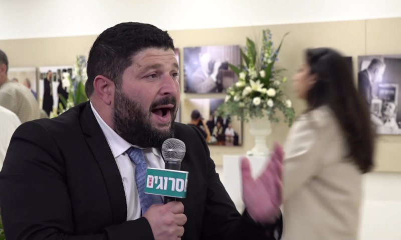 אלמוג כהן לסרוגים: "אנחנו נגד אפליה"