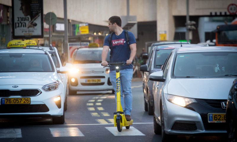 אושר: פקחים עירוניים יתנו קנסות לרוכבי קורקינטים
