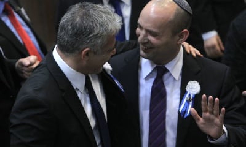 סקר: לפיד מרסק את הרצוג, בנט מתחזק