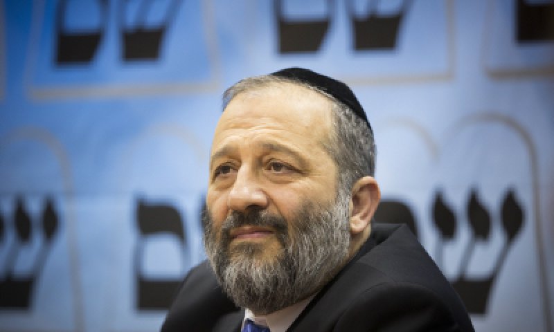 לחץ על דרעי: "התחבורה לא פחות חשוב מהפנים"