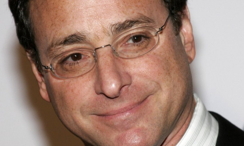 הלך לעולמו בוב סאגט, האבא מ"צער גידול בנות"