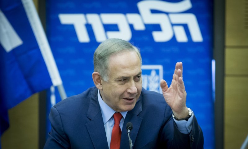 "חוזר ואומר לאופוזיציה אל תמהרו עם החגיגות"