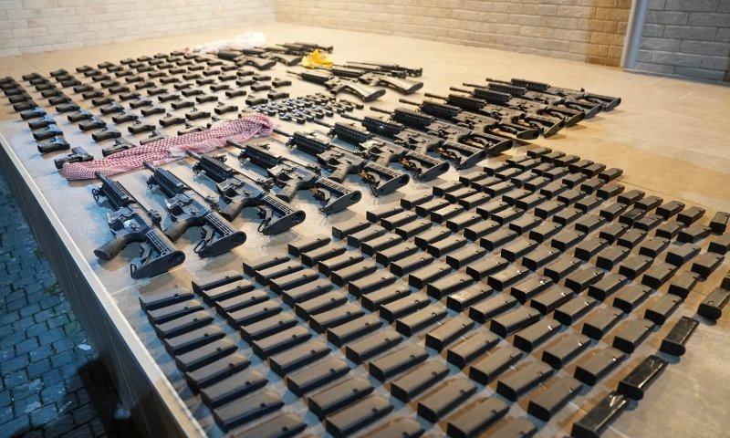 סוכל ניסיון הברחה של אלפי נשקים לרשות הפלסטינית