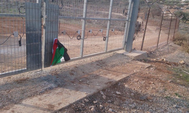 אחרי הלווית הרוצח: עשרות פלסטינים צעדו לישוב איתמר