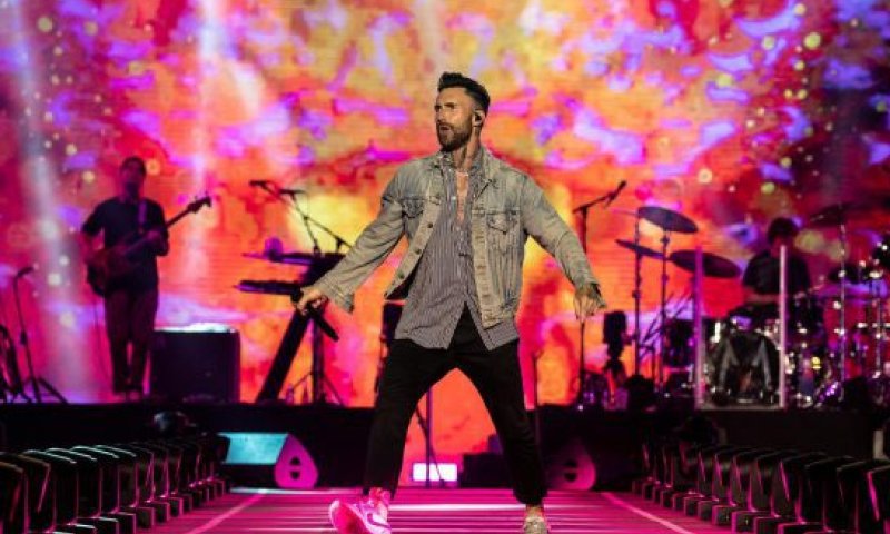 איך ההופעה של מארון 5 השפיעה על המוזיקה שאתם שומעים?