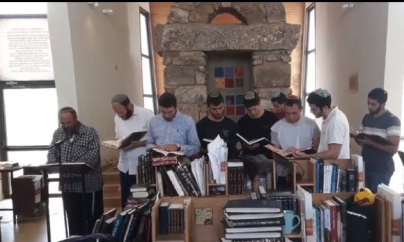 מבית החולים: הרב רונצקי בברכה אחרונה לתלמידים