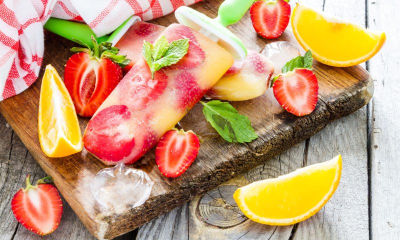 לכבוד גל החום: 3 מתכונים קלים ומרעננים לגלידות