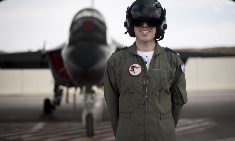 להתחתן באמצע קורס טיס? לא היה קל, אבל שווה