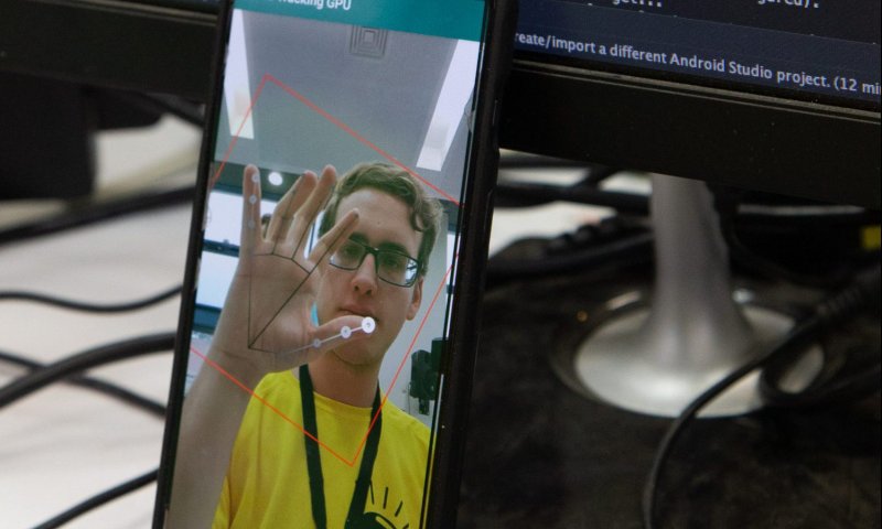 תלמידי המרכז האקדמי לב מצטרפים למאבק בקורונה