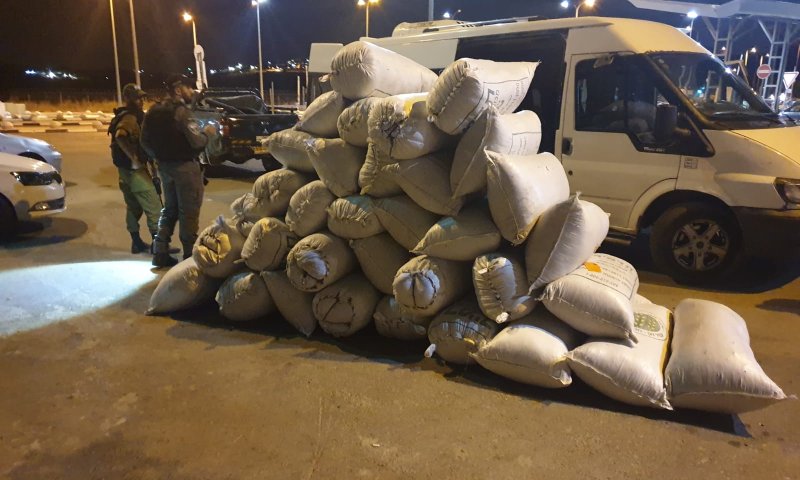 כביש 60: השוטרים תפסו הברחה ענקית של זעתר