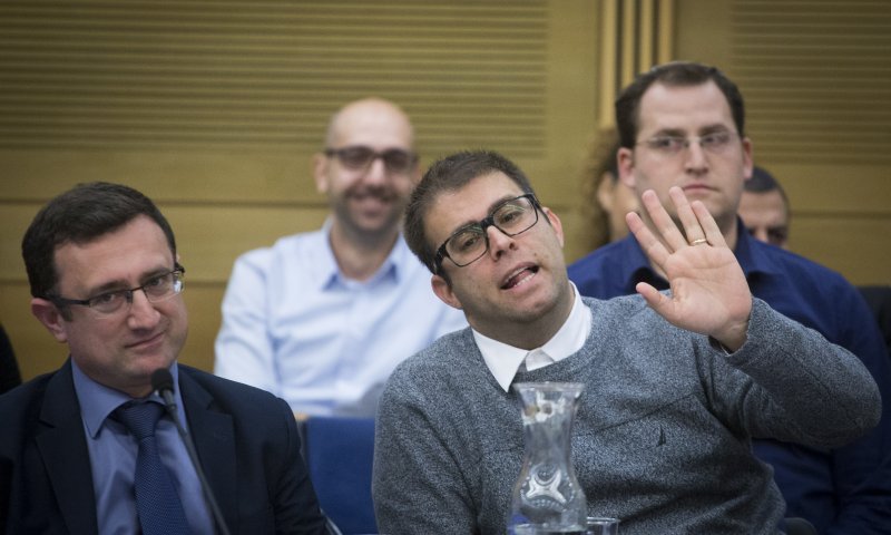 חבר הפרלמנט לאורן חזן: אל תתערב במה שאתה לא מבין