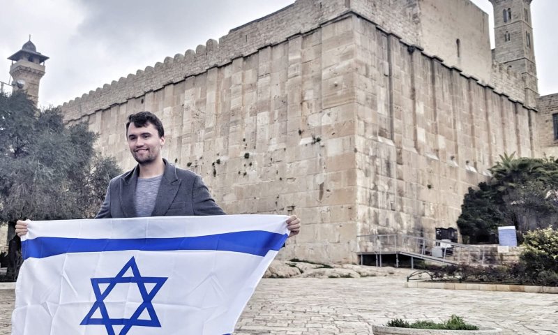 יוסי דגן הודיע: ננציח את צ'ארלי קירק בשומרון