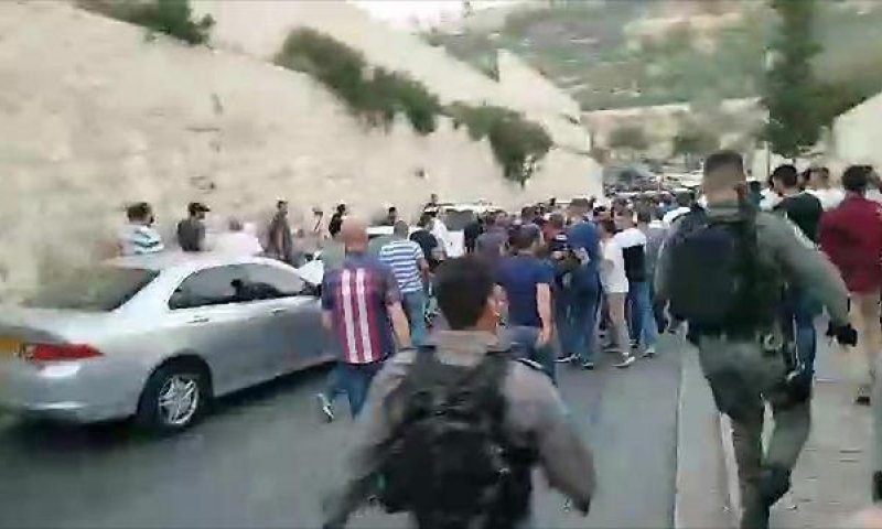 ערב קשה בהר הבית:פצועים בעימותים עם המשטרה. צפו