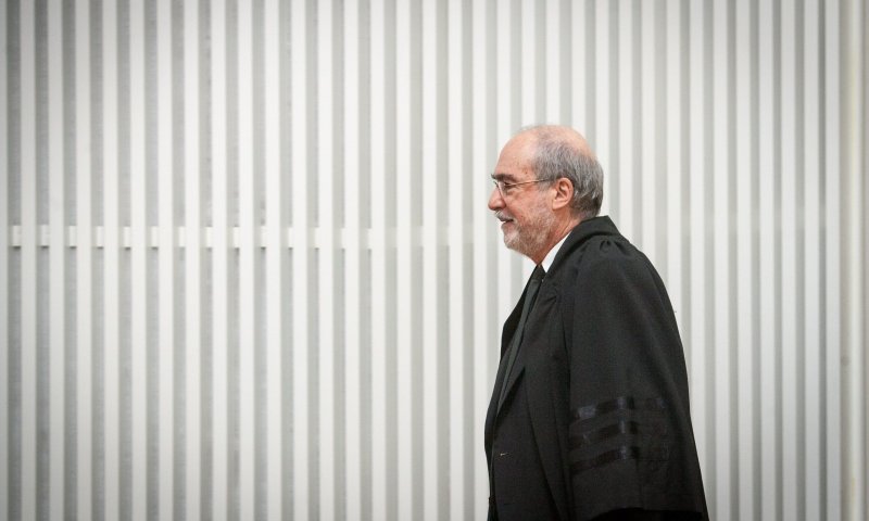 נשיא העליון לשעבר: כך גדל כוחם של בתי המשפט