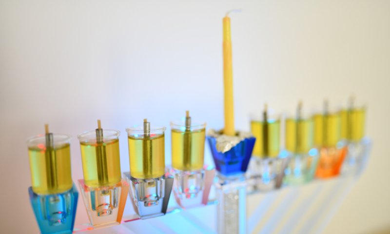 על הניסים שמאחורי שירי חנוכה המוכרים