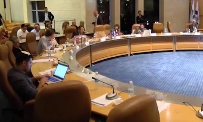 צפו: קלמנוביץ' בירך את הסגנית: "את גבר אמיתי"