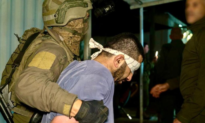 כך הובלו לחקירה המחבלים מהפיגוע באריאל