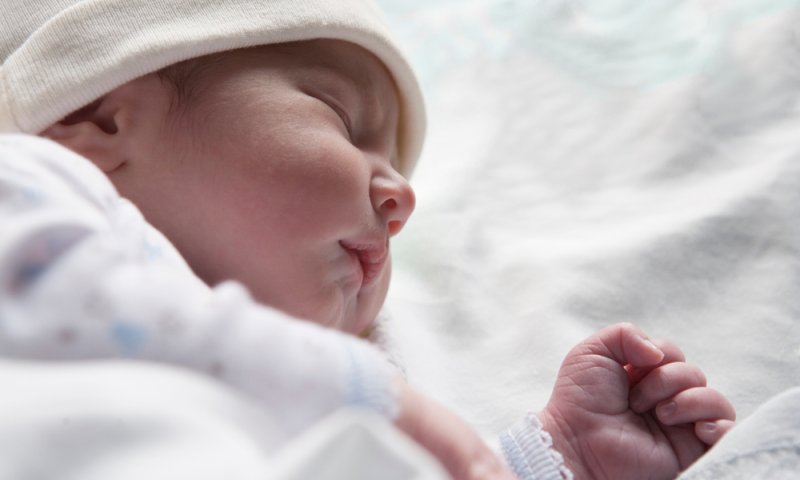 מזעזע: שני מקרים של מוות בעריסה בלילה אחד